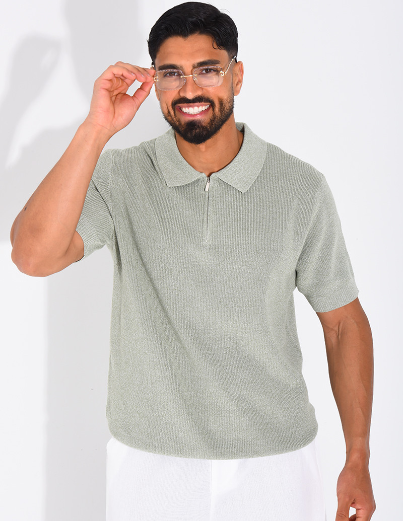 Short-sleeved polo shirt