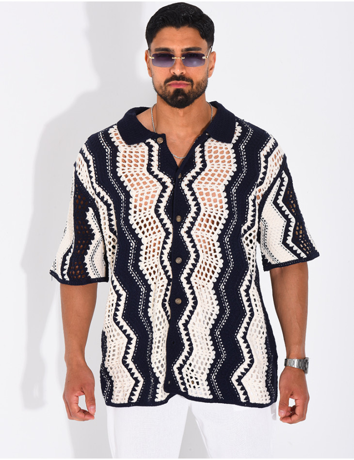 Short-sleeved openwork shirt with a pattern