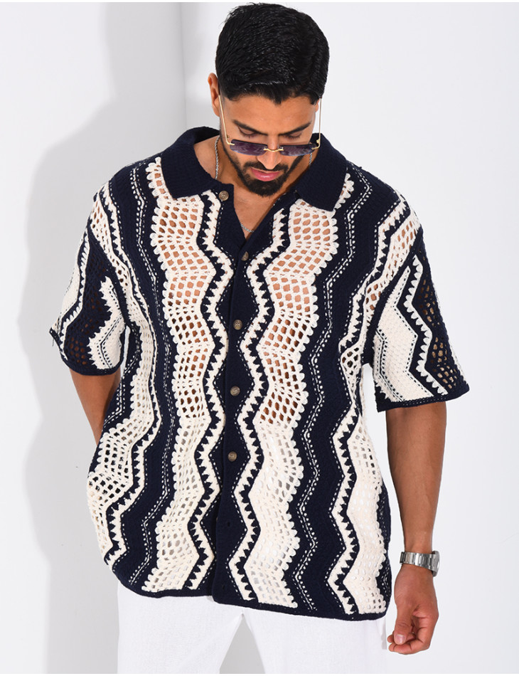 Short-sleeved openwork shirt with a pattern