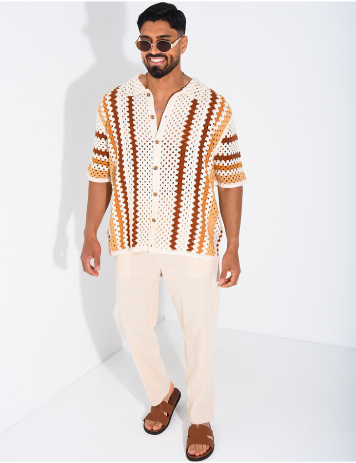 Kurzärmeliges, durchbrochenes Hemd mit Muster