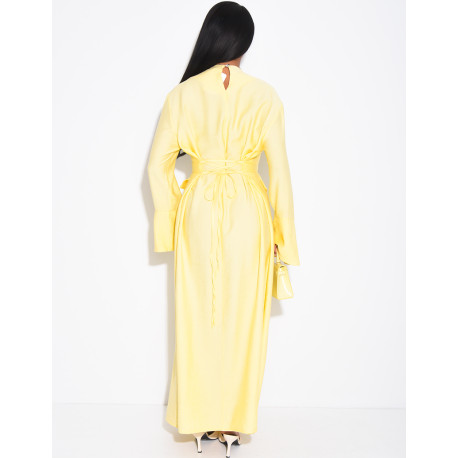 Robe longue à fausse poche cintrée dans le dos