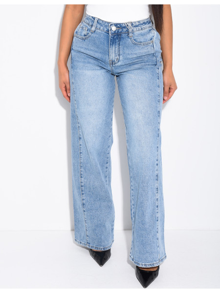 Jeans mit Abwaschung und Bundfalten