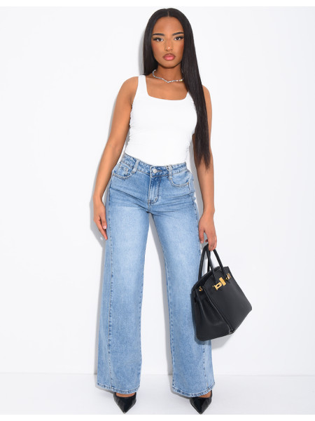 Jeans mit Abwaschung und Bundfalten