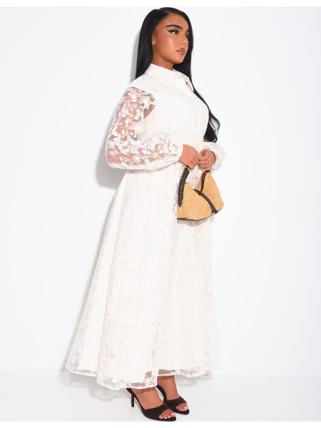 Robe longue brodée à manches bouffantes et ceinture assortie
