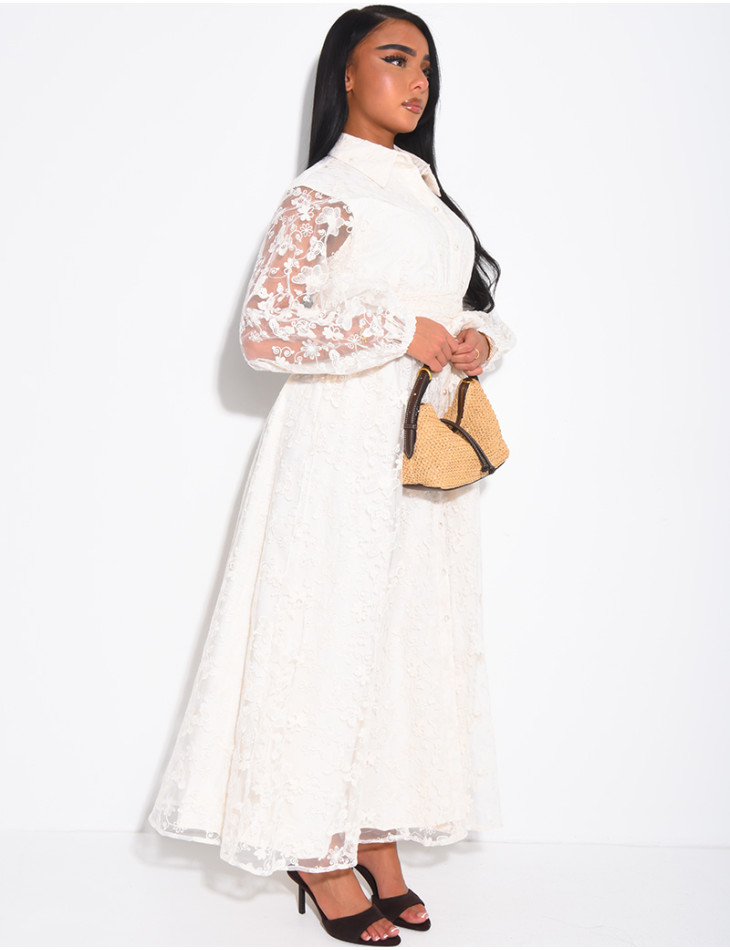 Robe longue brodée à manches bouffantes et ceinture assortie