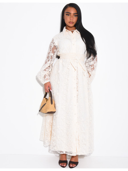 Robe longue brodée à manches bouffantes et ceinture assortie
