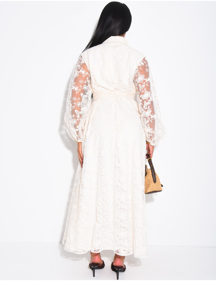 Robe longue brodée à manches bouffantes et ceinture assortie
