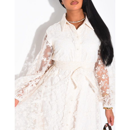 Robe longue brodée à manches bouffantes et ceinture assortie