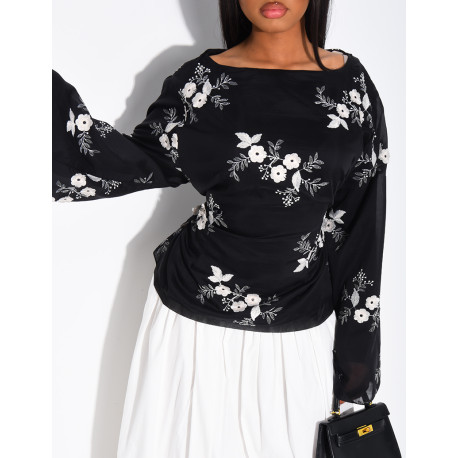 Embroidered blouse with a tie at the back