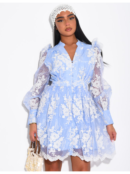 Kurzes Kleid aus Voile, bestickt, mit Puffärmeln und Schulterpolstern