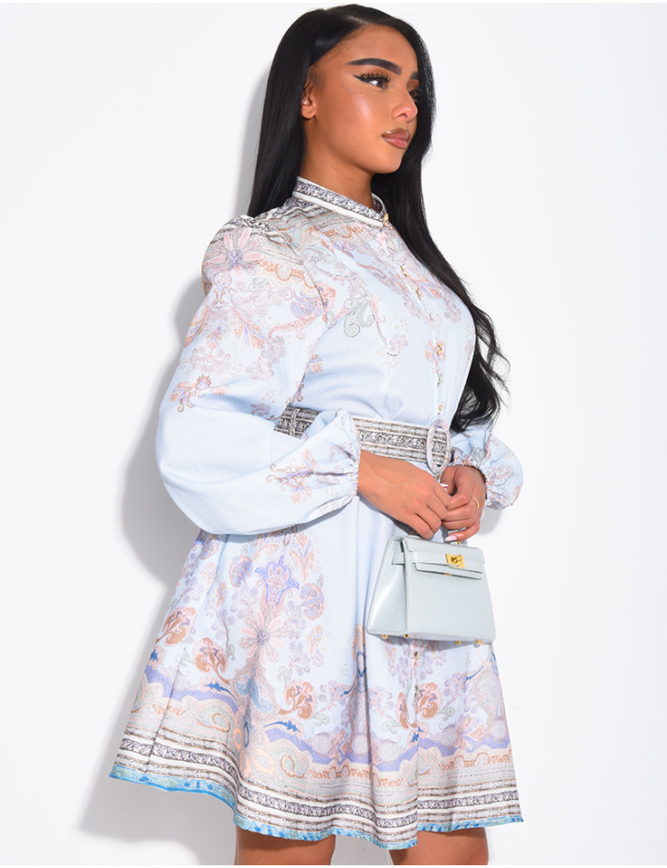 Robe courte à motifs et boutons