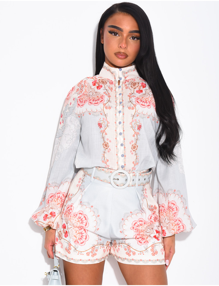 Set aus Hemd und passender Shorts mit Muster und Gürtel