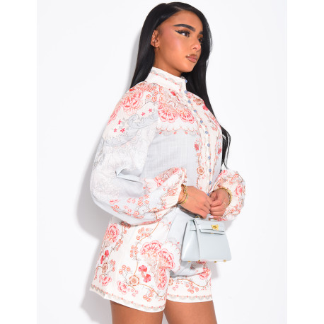 Set aus Hemd und passender Shorts mit Muster und Gürtel