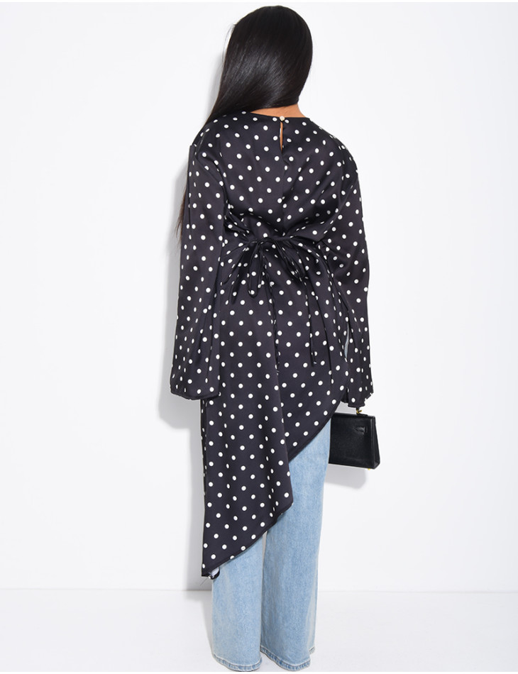 Top long et asymétrique en satin à pois