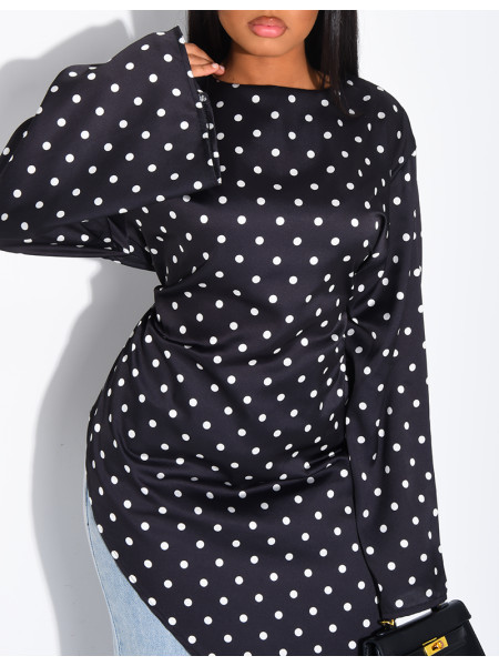 Top long et asymétrique en satin à pois