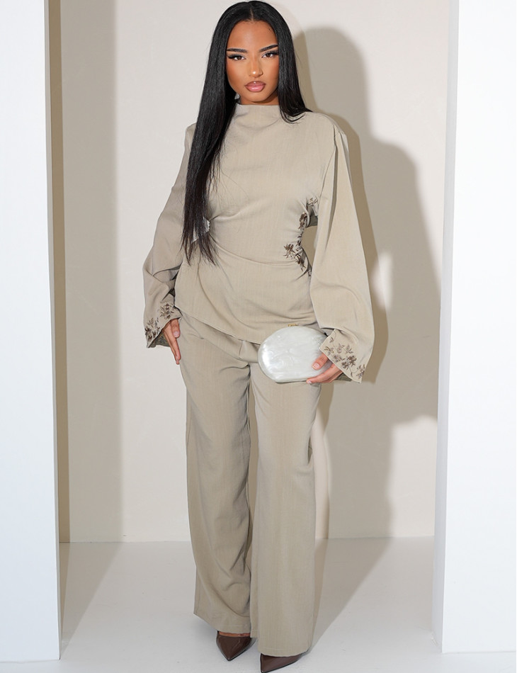 Set aus Hose und Oberteil in Leinenoptik mit Stickereien