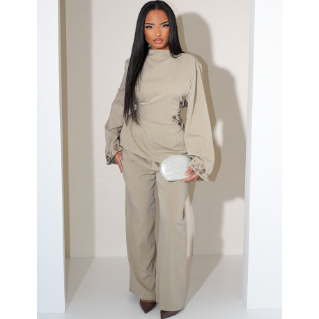 Set aus Hose und Oberteil in Leinenoptik mit Stickereien