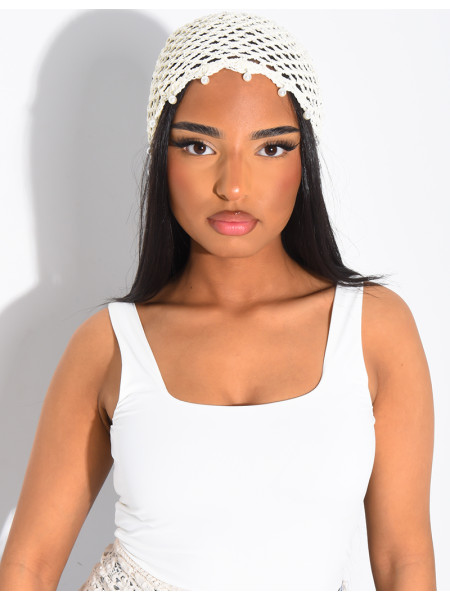 Gehäkelte Mütze mit Perlen