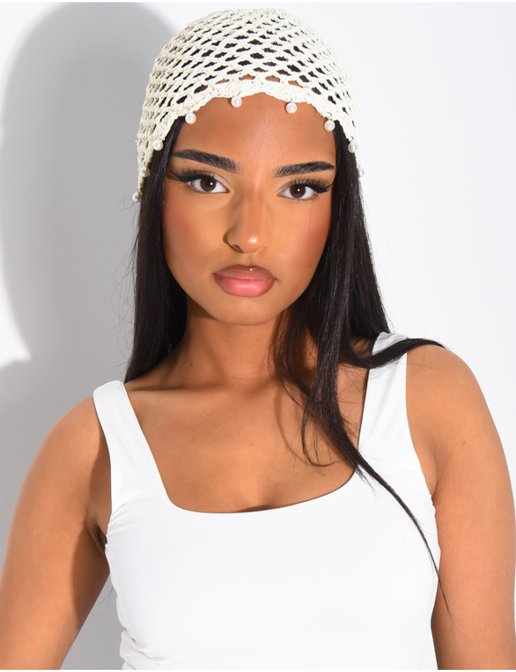 Gehäkelte Mütze mit Perlen