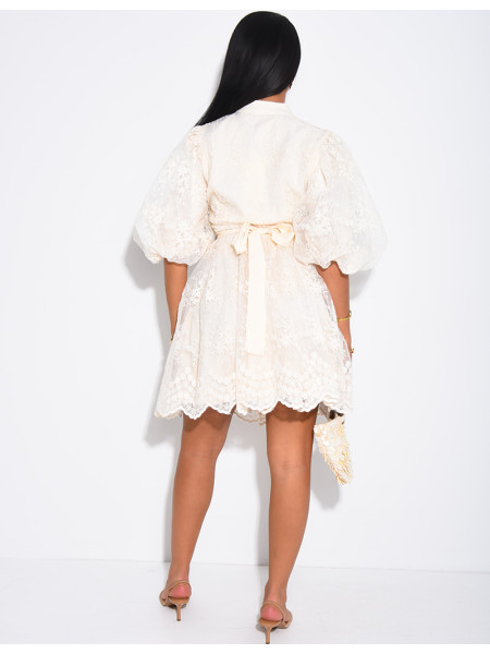 Robe courte en voile brodé & manches bouffantes