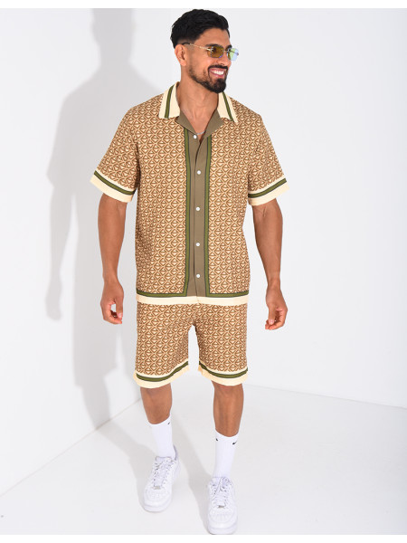 Ensemble short et chemise à motifs géométriques
