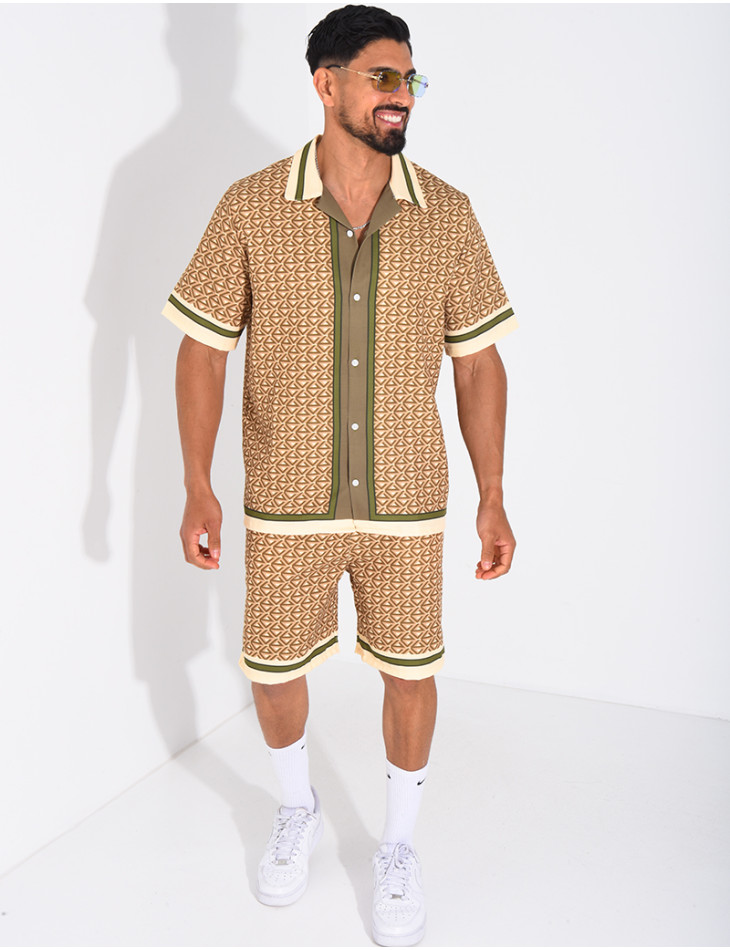 Ensemble short et chemise à motifs géométriques