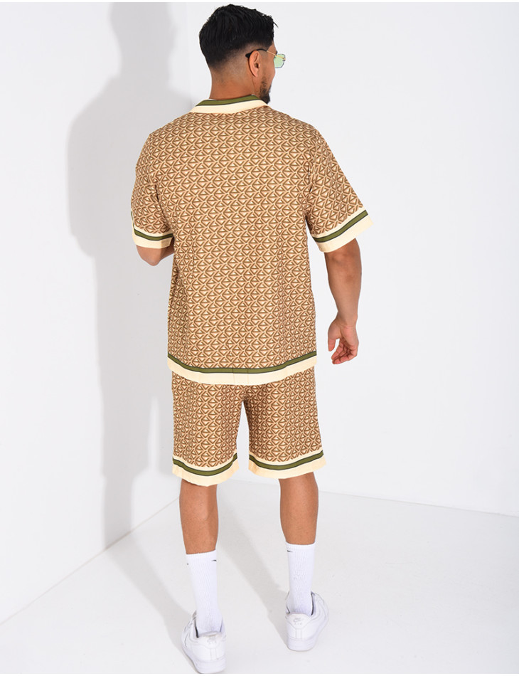 Ensemble short et chemise à motifs géométriques