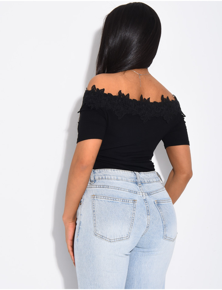 Boatneck top with lace trim