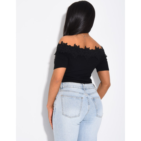 Boatneck top with lace trim