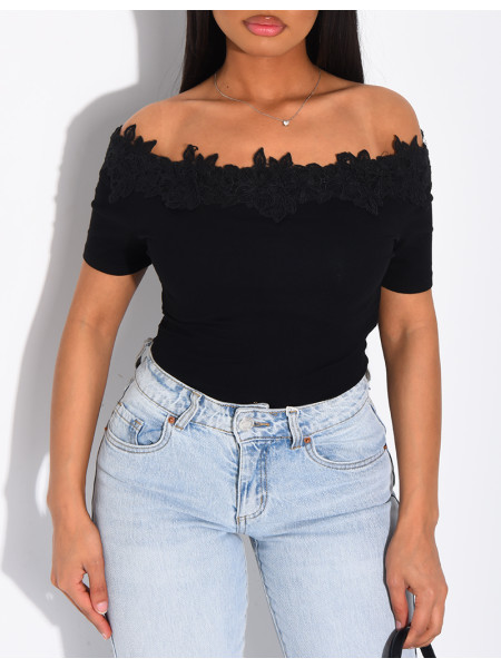 Boatneck top with lace trim
