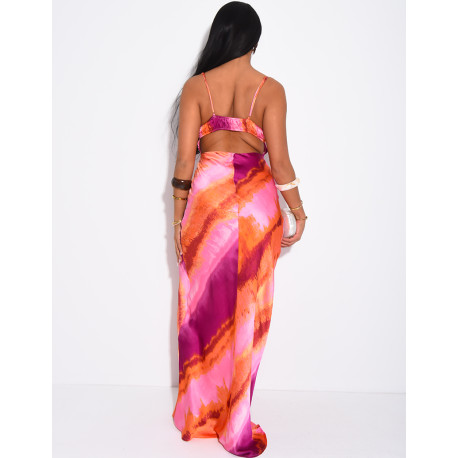 Langes, gebundeneres Kleid aus bedrucktem Satin