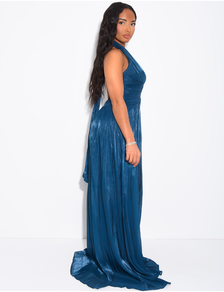 Langes, rückenfreies Kleid aus schimmerndem Satin mit Schlitz