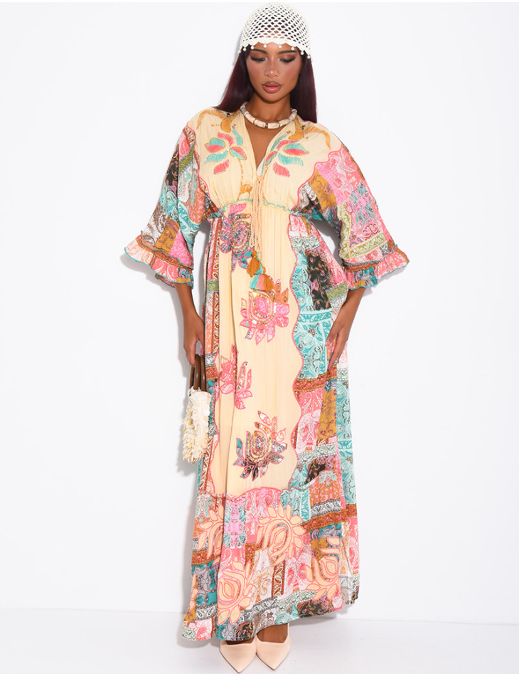 Langes, bedrucktes Boho-Kleid mit Stickerei
