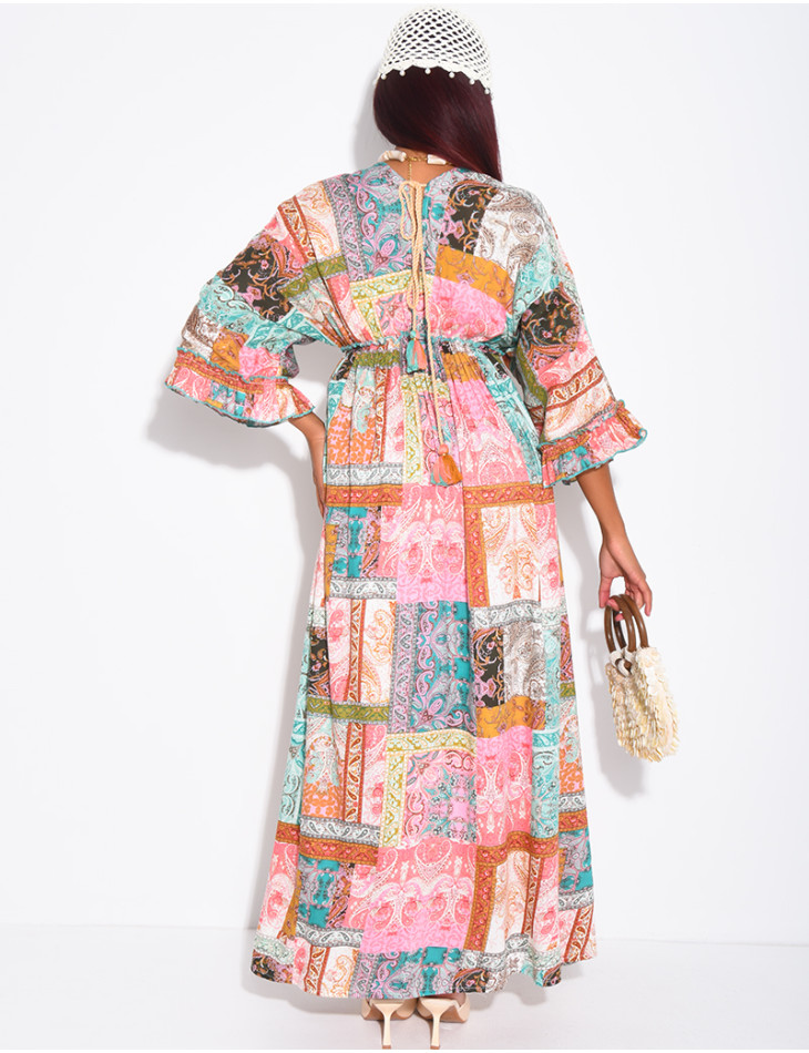 Langes, bedrucktes Boho-Kleid mit Stickerei