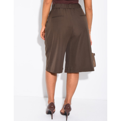 Pleated tailored Bermuda shorts