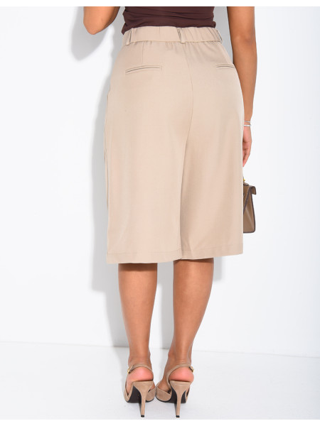 Pleated tailored Bermuda shorts