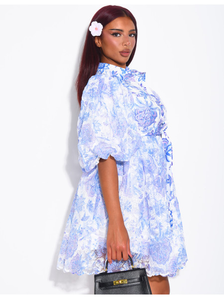 Robe courte boutonnée en voile imprimé floral à ceinture