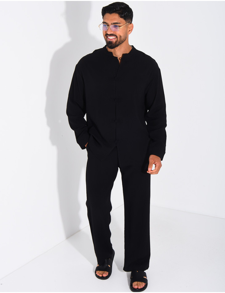 Linen set comprising trousers and a round-neck shirt