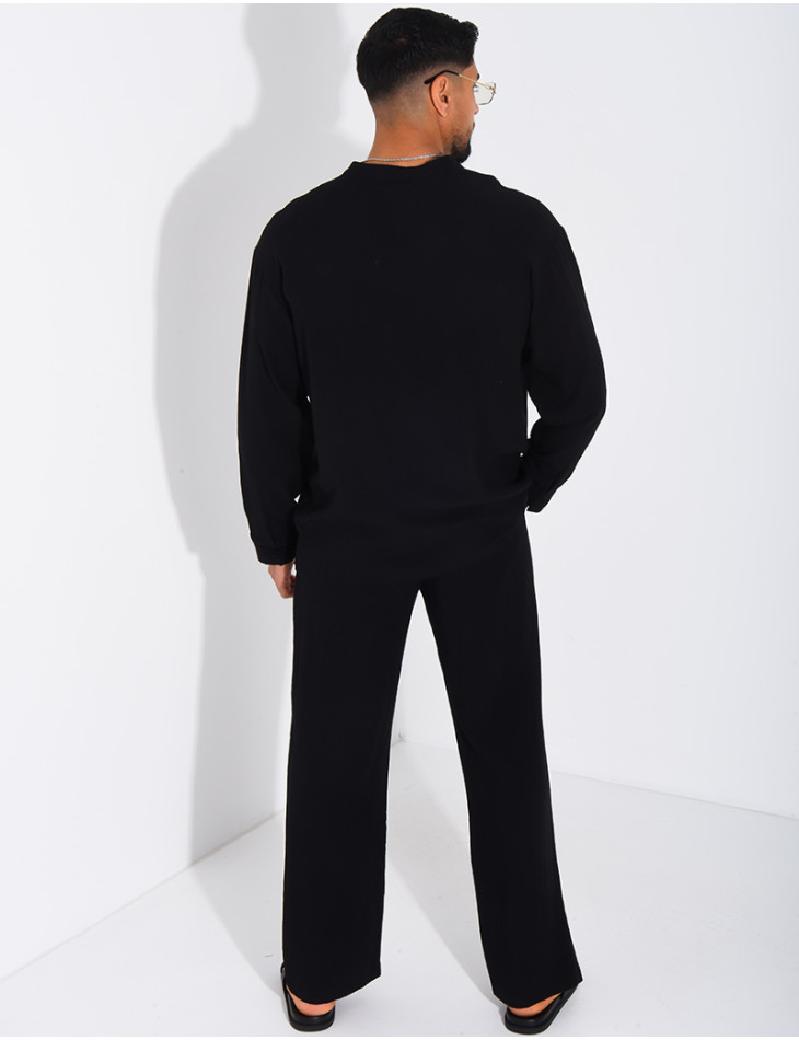 Linen set comprising trousers and a round-neck shirt