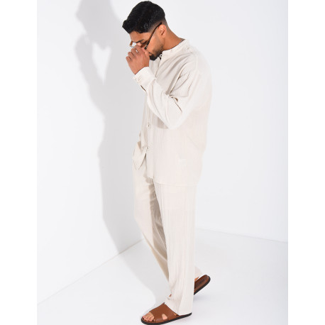 Linen set comprising trousers and a round-neck shirt