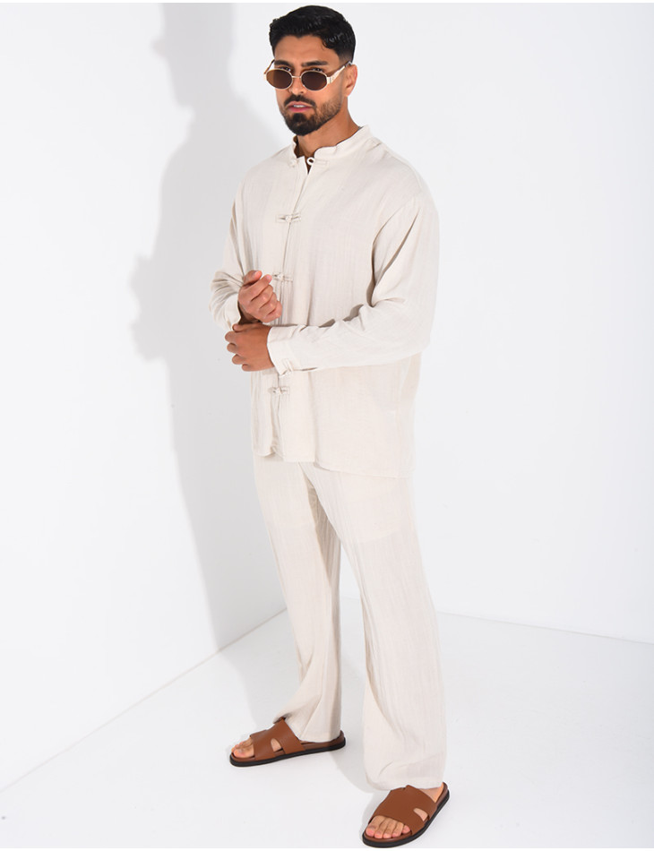 Linen set comprising trousers and a round-neck shirt