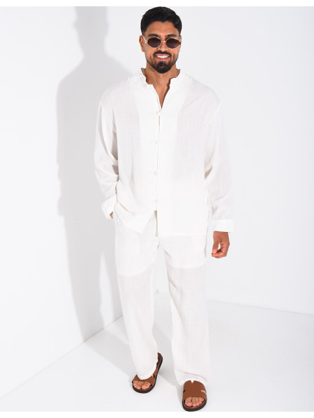 Linen set comprising trousers and a round-neck shirt