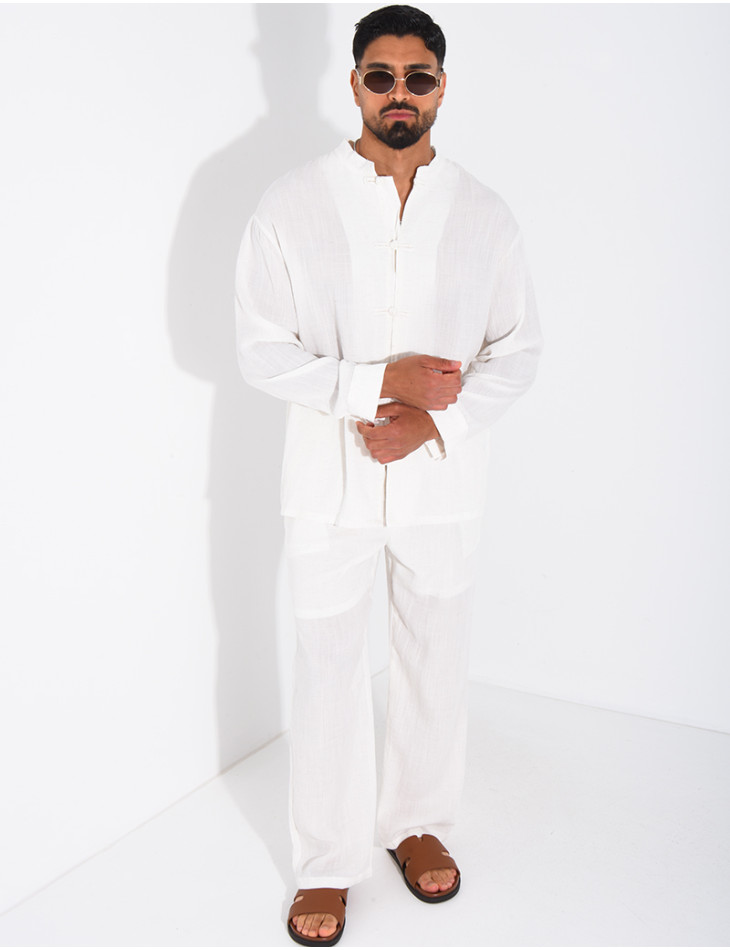 Linen set comprising trousers and a round-neck shirt