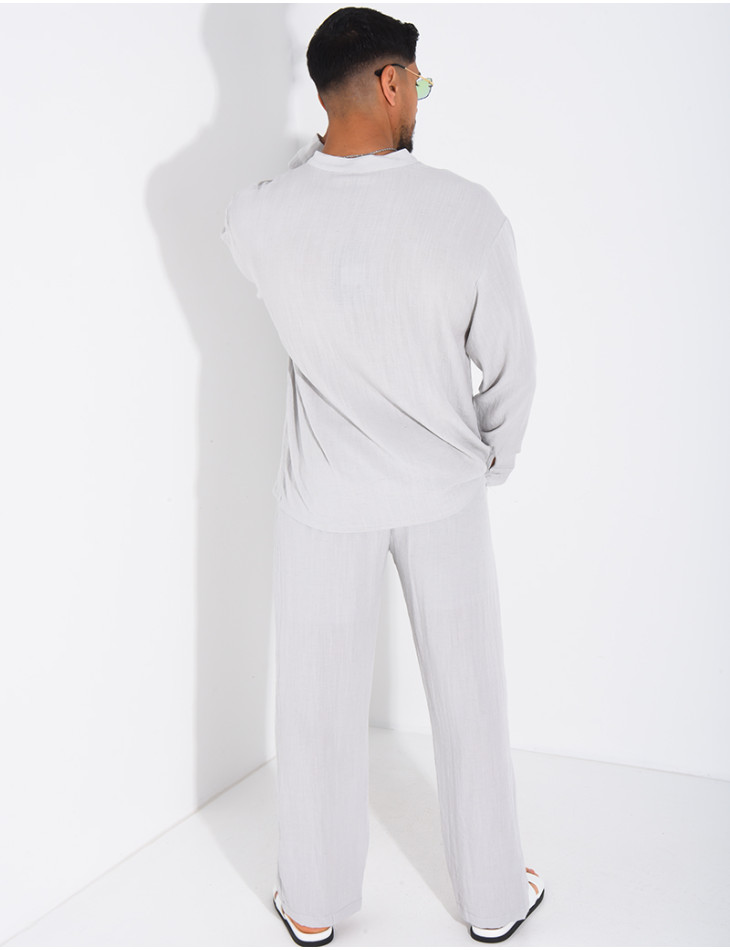 Linen set comprising trousers and a round-neck shirt