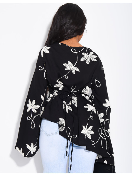 Top effet lin asymétrique à nouer avec motifs brodés