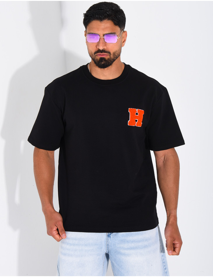 T-shirt avec la lettre H