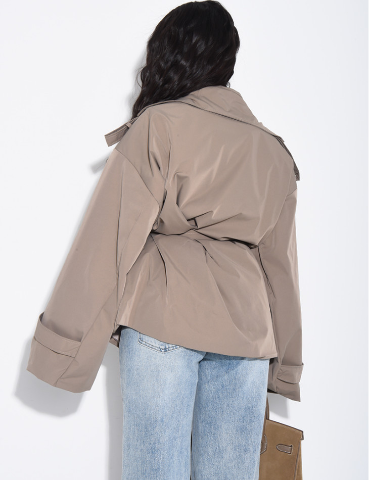 Trench court avec ceinture