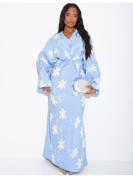 Robe en lin froncée à fleurs brodées