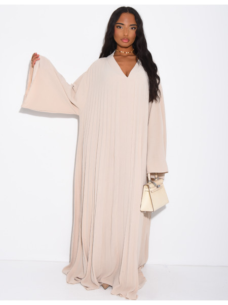 Long, loose-fitting pleated dress