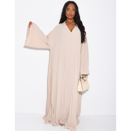 Long, loose-fitting pleated dress